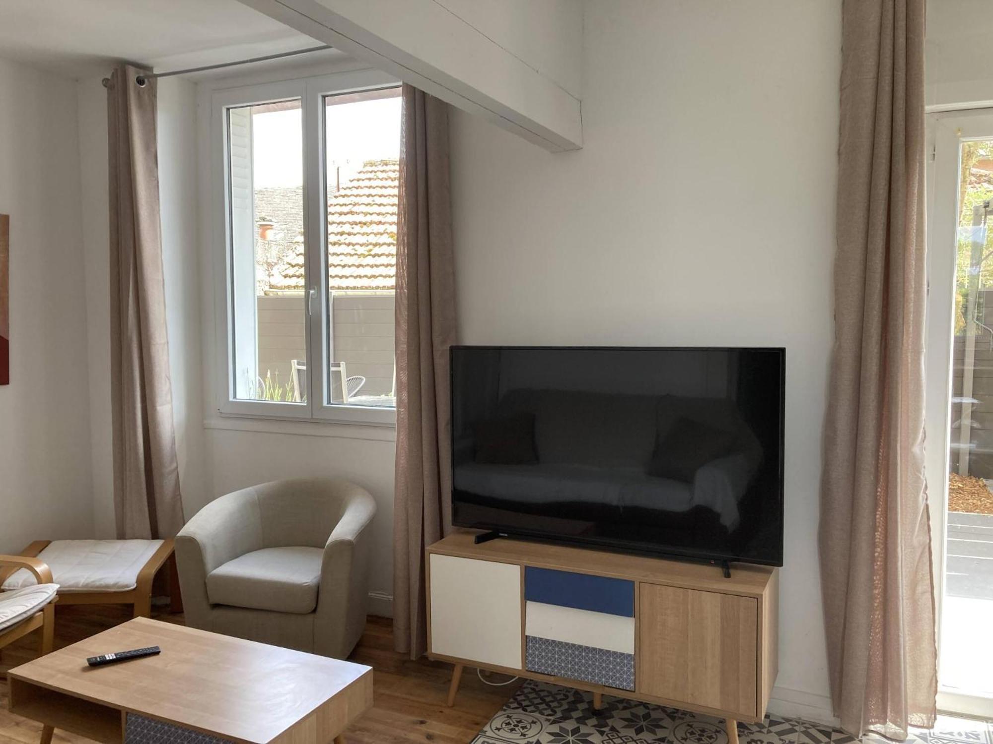 Location Appartement Des Pyrenees Borderes-sur-l'Echez Buitenkant foto
