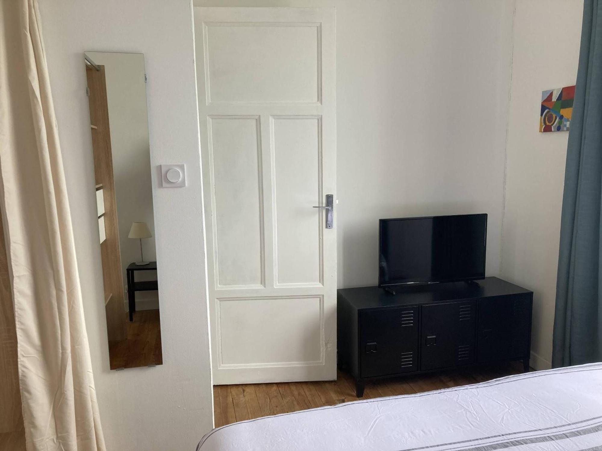 Location Appartement Des Pyrenees Borderes-sur-l'Echez Kamer foto