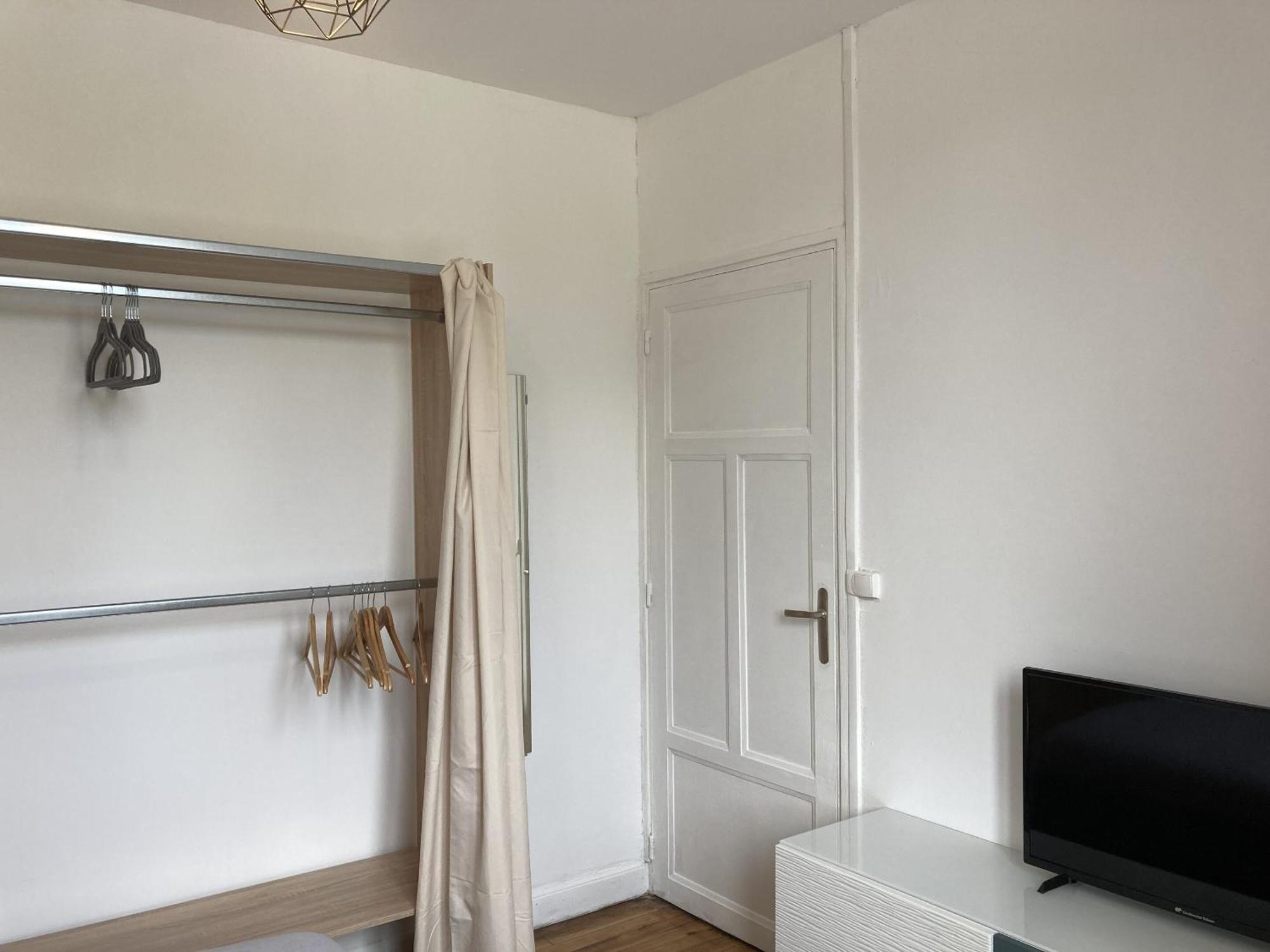 Location Appartement Des Pyrenees Borderes-sur-l'Echez Kamer foto