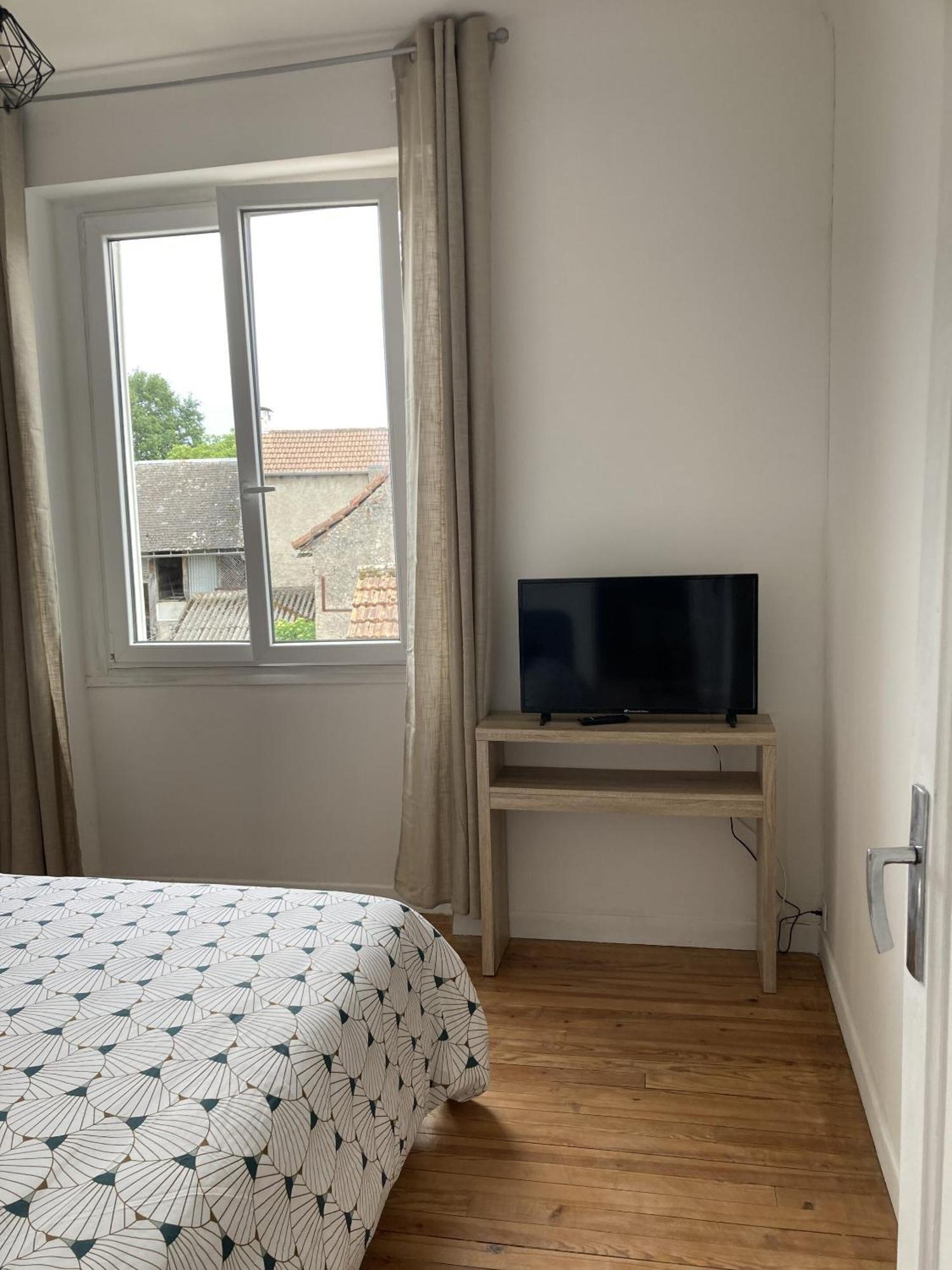 Location Appartement Des Pyrenees Borderes-sur-l'Echez Kamer foto