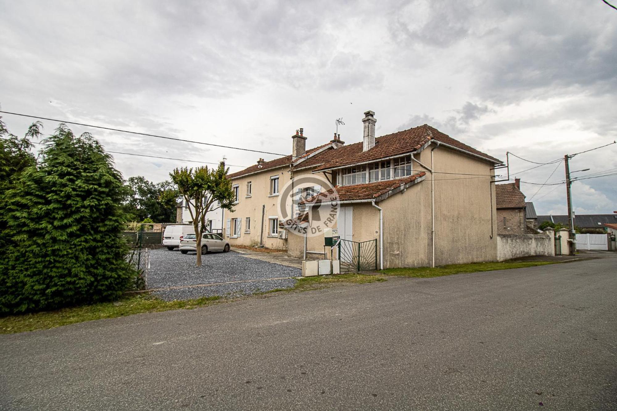 Location Appartement Des Pyrenees Borderes-sur-l'Echez Kamer foto