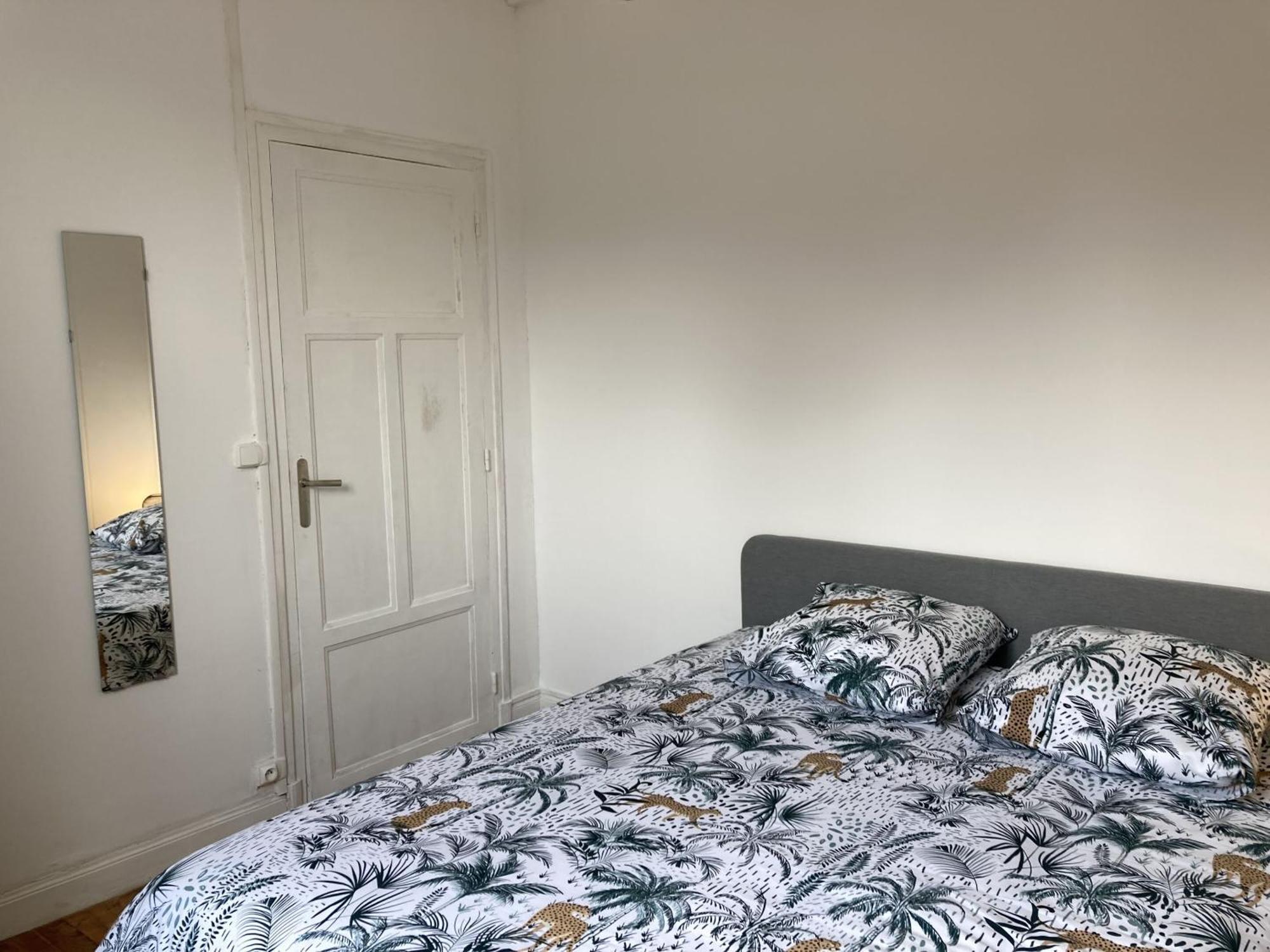 Location Appartement Des Pyrenees Borderes-sur-l'Echez Kamer foto
