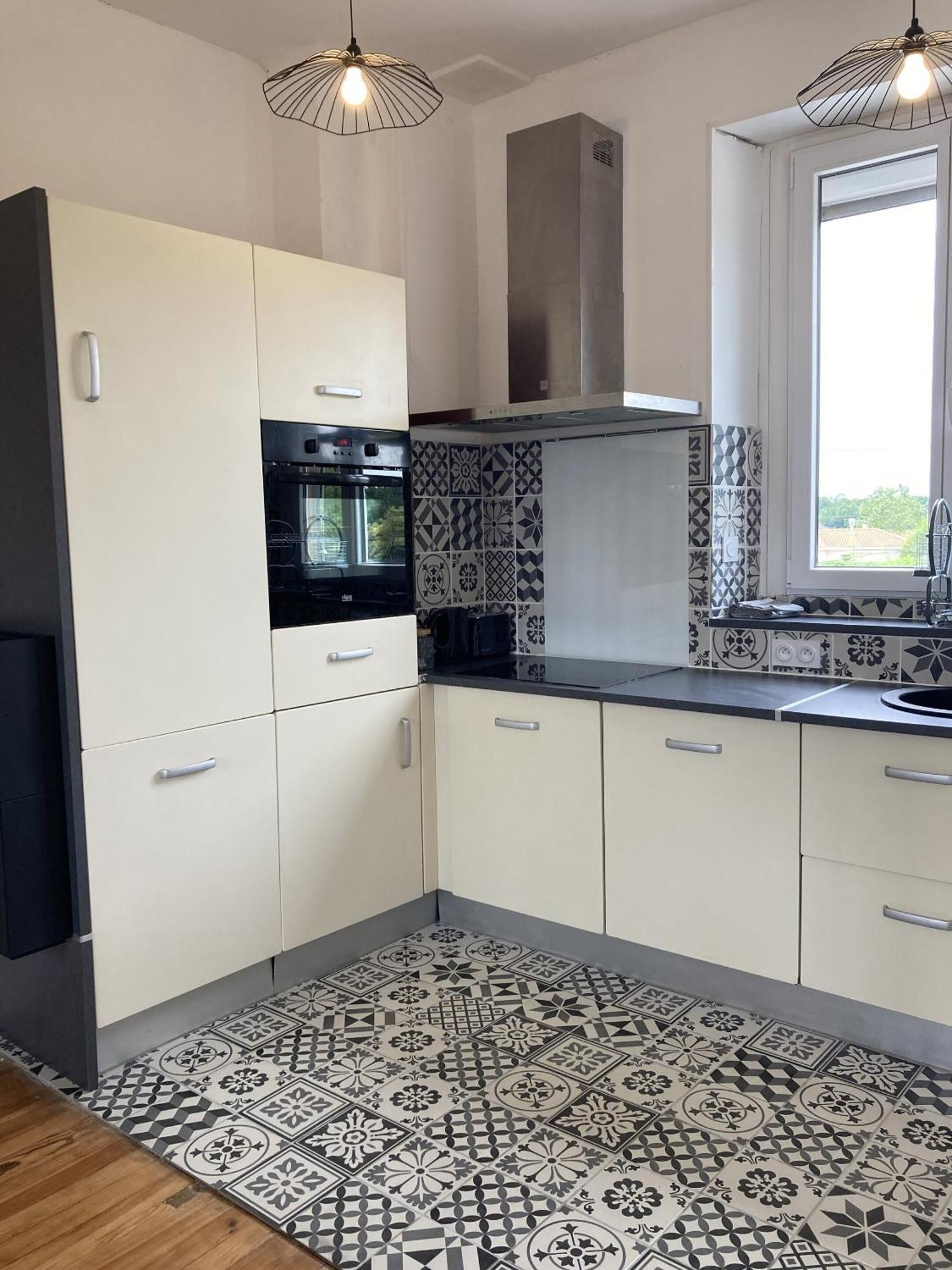 Location Appartement Des Pyrenees Borderes-sur-l'Echez Kamer foto