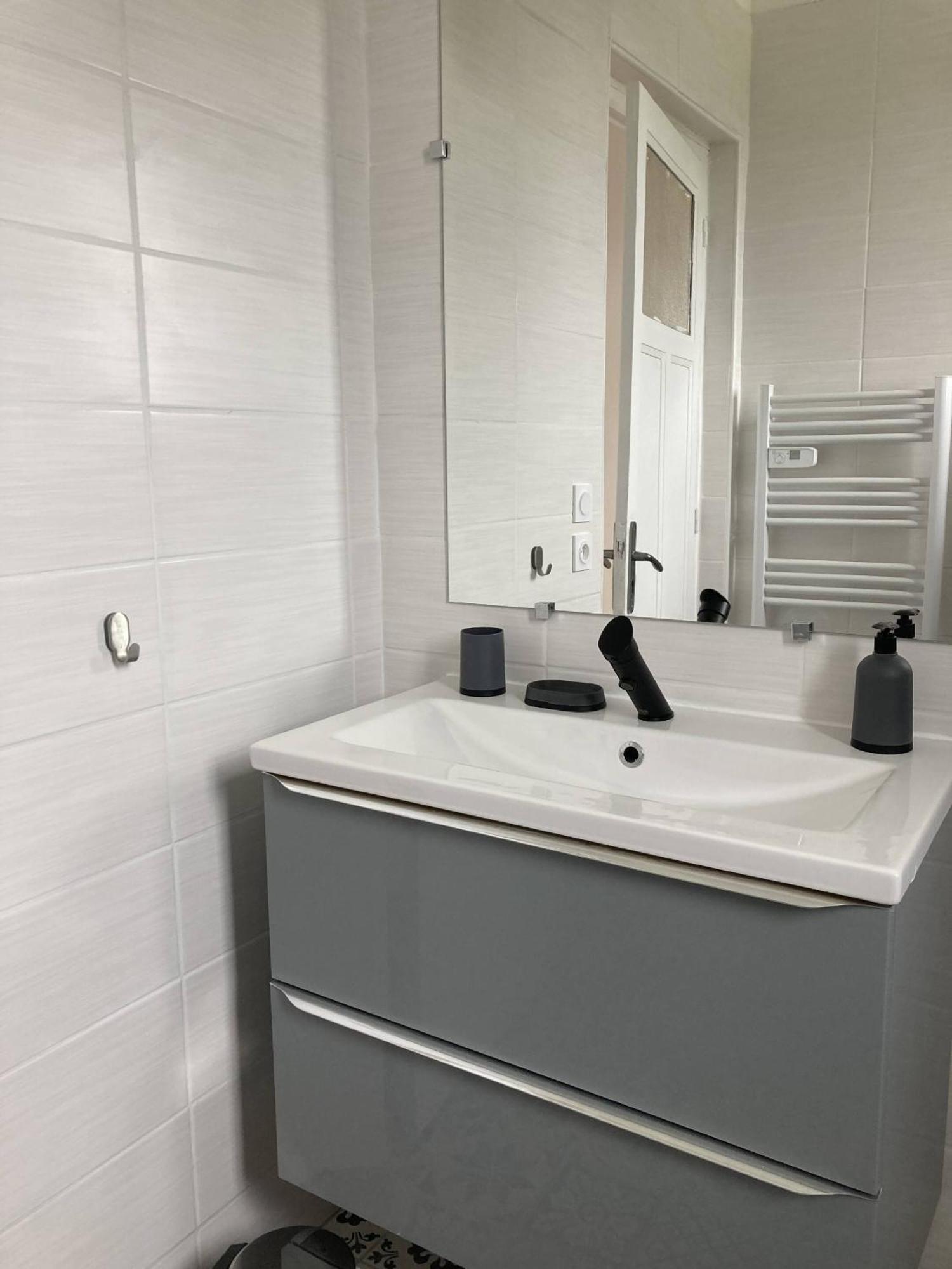 Location Appartement Des Pyrenees Borderes-sur-l'Echez Buitenkant foto