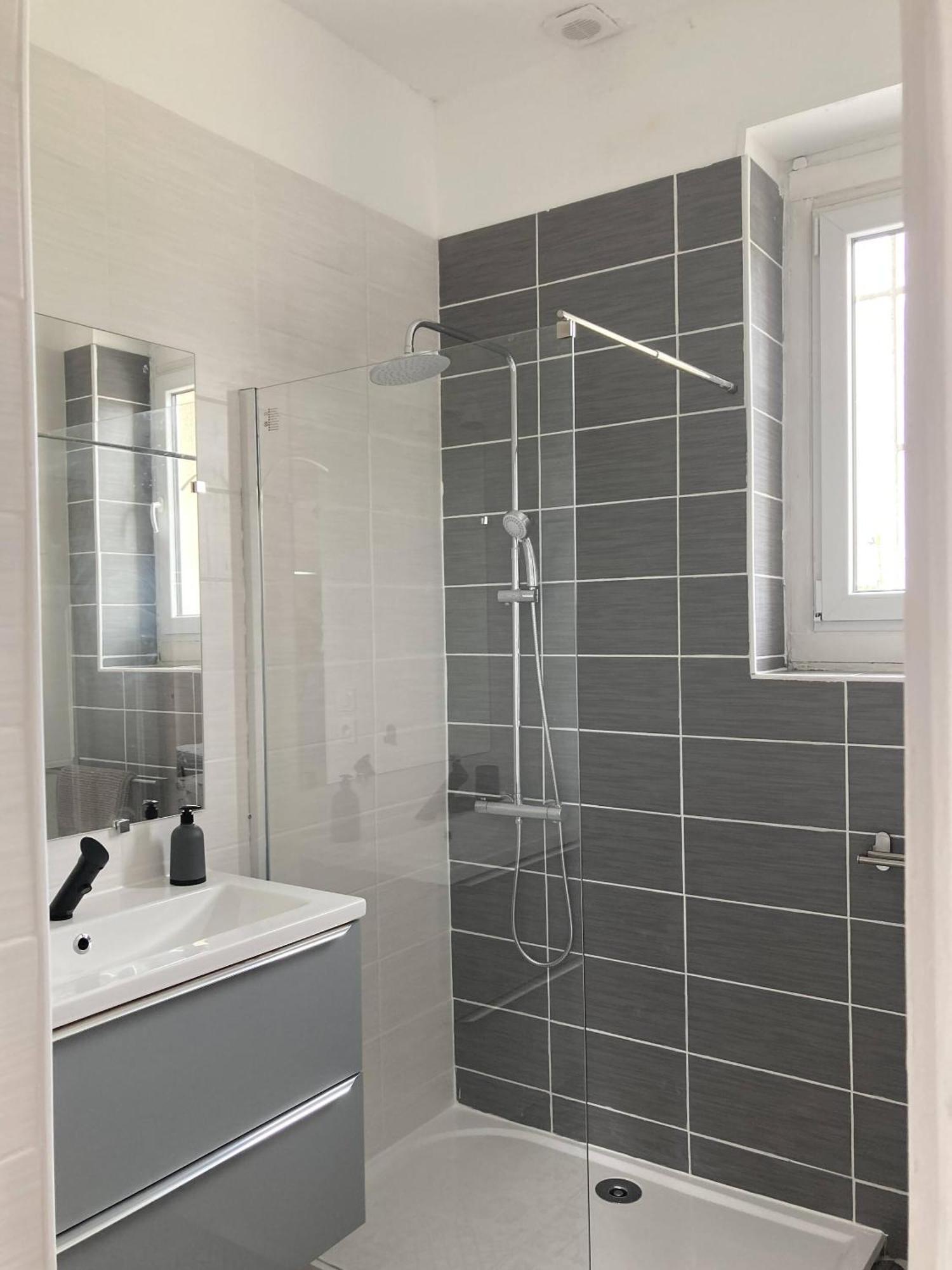 Location Appartement Des Pyrenees Borderes-sur-l'Echez Buitenkant foto
